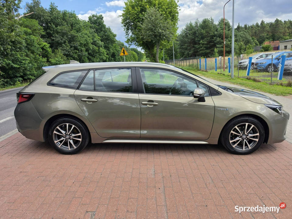 Toyota Corolla Toyota Corolla 18 benzynahybryda Kombi Corolla wielkopolskie Cielcza
