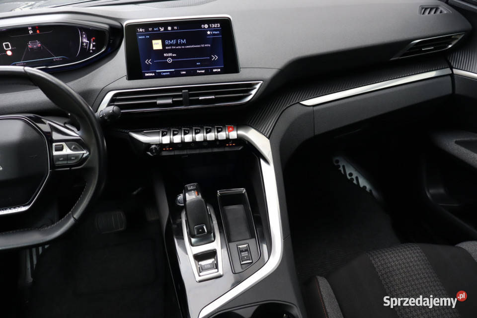 Peugeot 3008 12 PureTech gniazdo USB