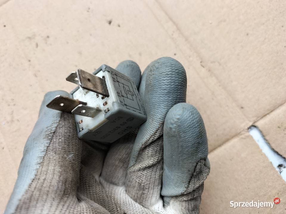 PRZEKAŹNIK 370 8D0951253 osobowe Kamień-Kolonia