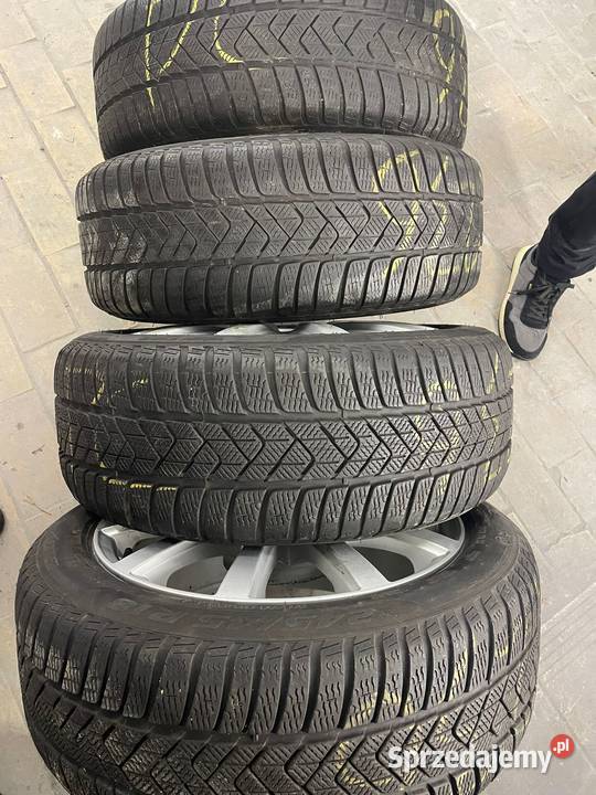 Opony 2454518 Pirelli 2024r 18cale Raków sprzedam