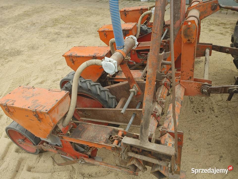 Sprzedam siewnik do kukurydzy nieuszkodzony wielkopolskie Koło