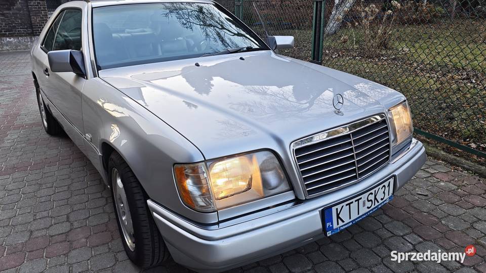 MERCEDESBENZ C124 E200 20 benzyna 136 1995r manualna Zabrze
