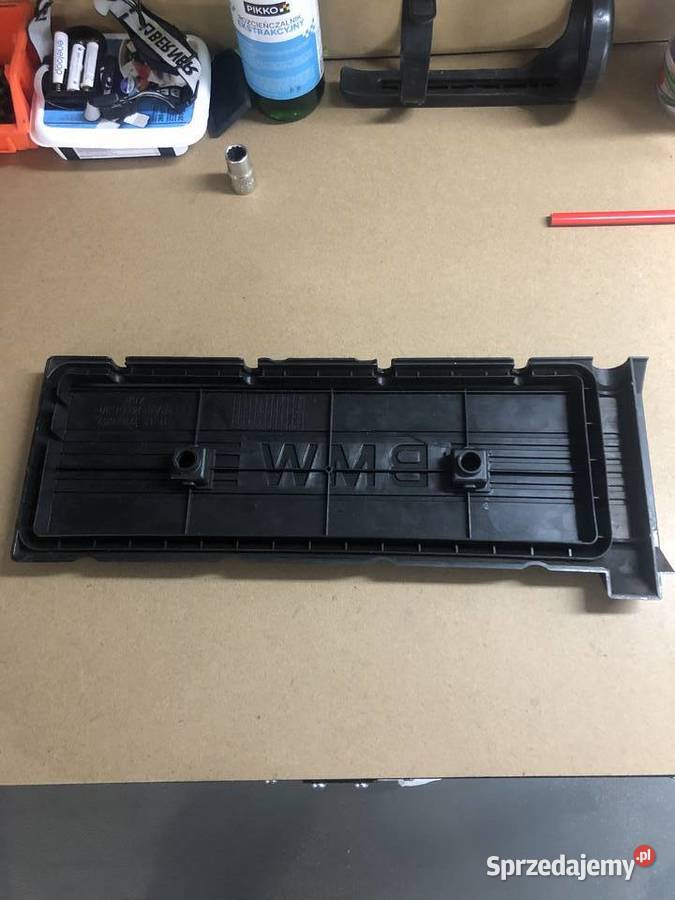 Dekiel plastikowy M60 M62 prawej głowicy Silniki i osprzęt