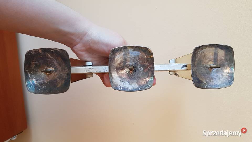 Stary metalowy świecznik z platerowanymi Dąbrowa Górnicza sprzedam