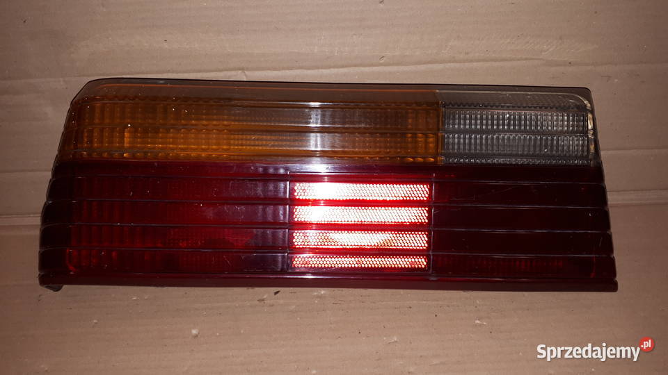 Lampa tylna lewa Peugeot 305 Pszczyna