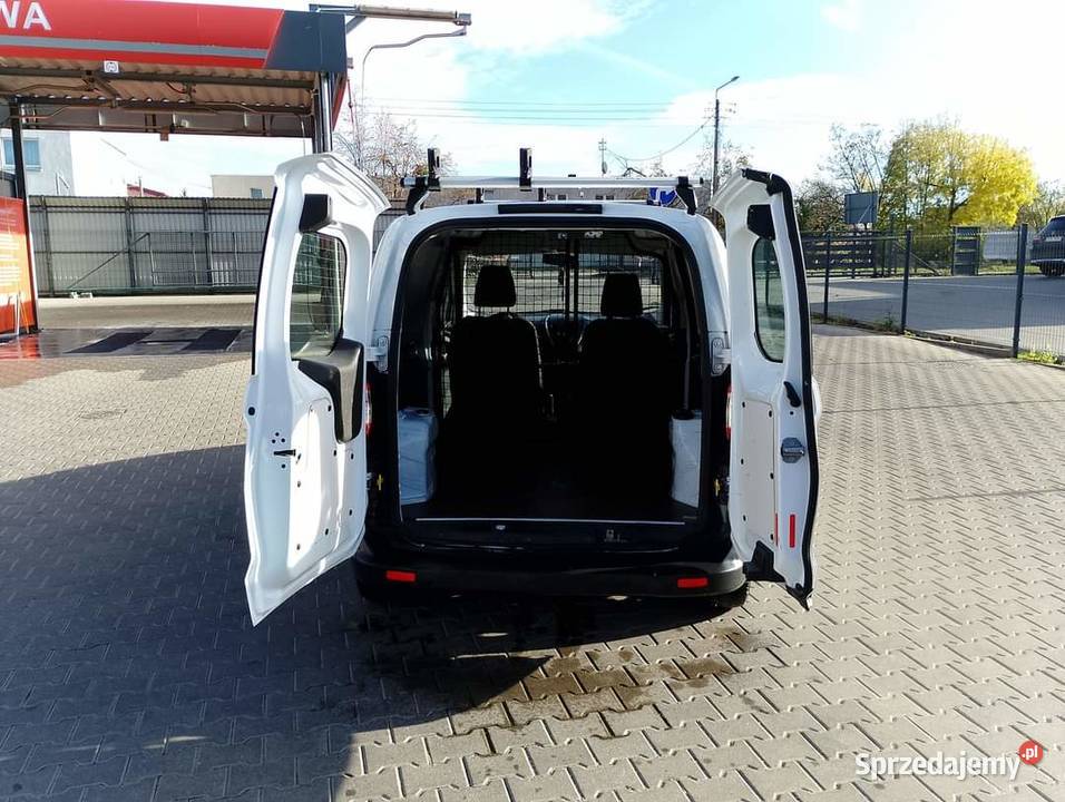 Sprzedam ford transit courier 2016r Opłacony 180000km Rzęczkowo sprzedam