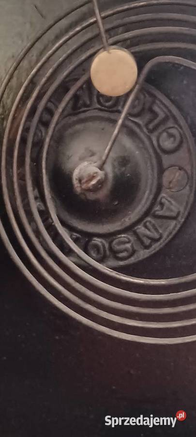 zegar zabytkowy do naprawy posiada kluczyk drewno Zegary wielkopolskie