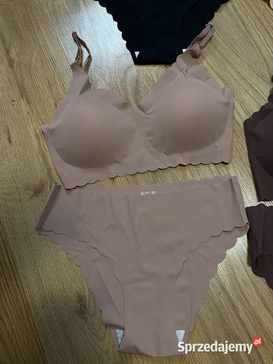 Komplet 8 częściowy bielizny mazowieckie