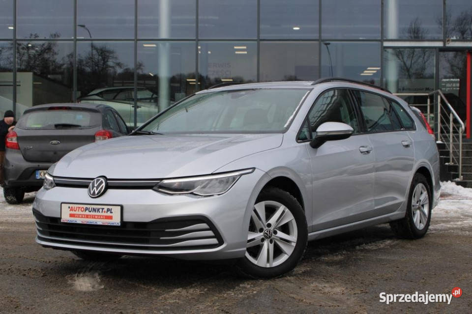 Volkswagen Golf 2022r ACC asystenci Carplay Motoryzacja