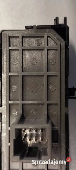 MAZDA 2 TOYOTA YARIS IV PANEL DRIVE MODE M81303 osobowe