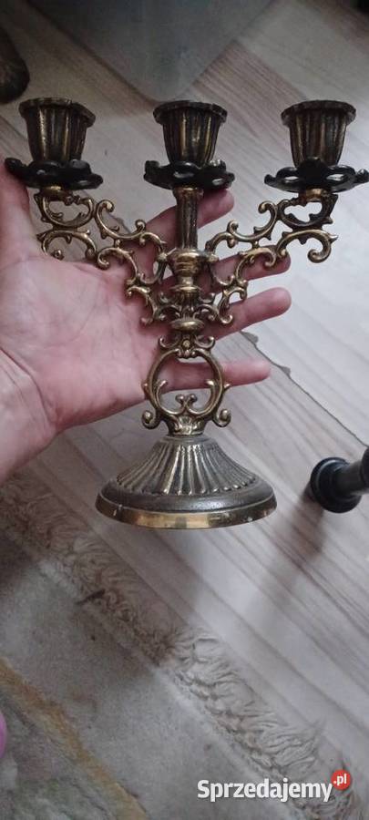 ŚWIECZNIKI MOSIĘŻNE JEDEN NA 1 ŚWIECE GLOWA