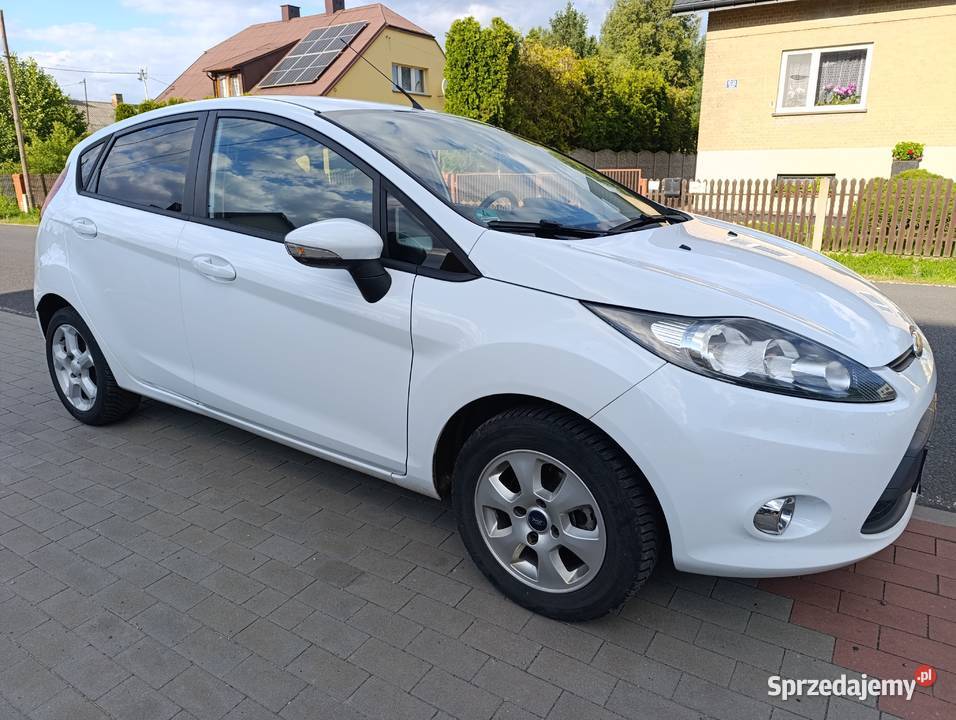 Ford Fiesta 12 benzyna 2012r 5 drzwi Lgota-Mokrzesz sprzedam