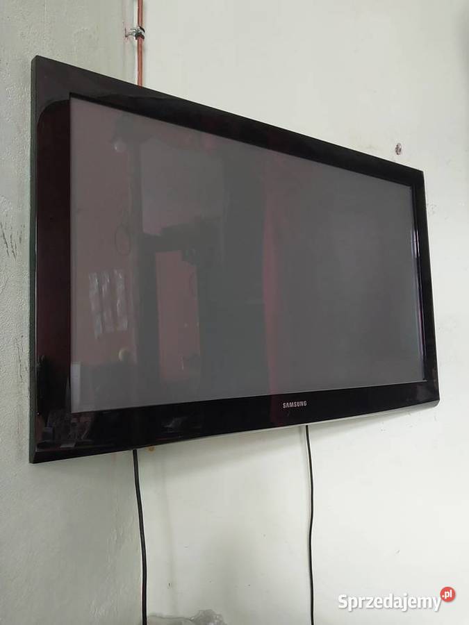 Telewizor Samsung 42 całe Przekątna ekranu 107cm