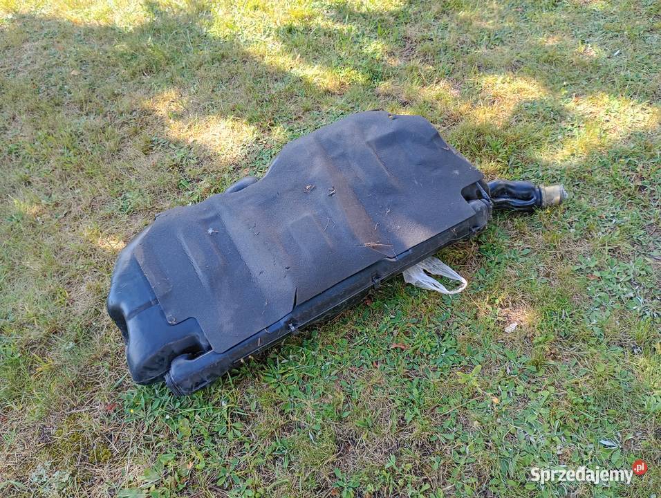 MERCEDES W201 BAK PLASTIKOWY BENZYNA osobowe sprzedam