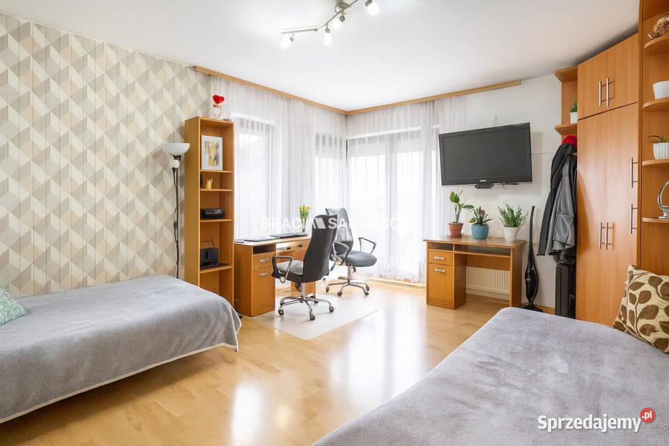 Mieszkanie 7621m2 3 pokoje Kraków Armii Krajowej blok sprzedam