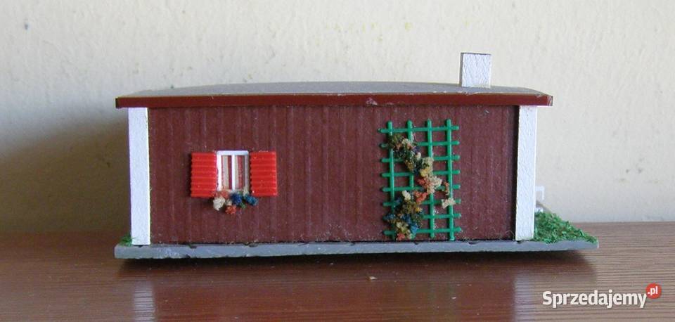 Domek na makietę 10 kolejka skala TT Łódź
