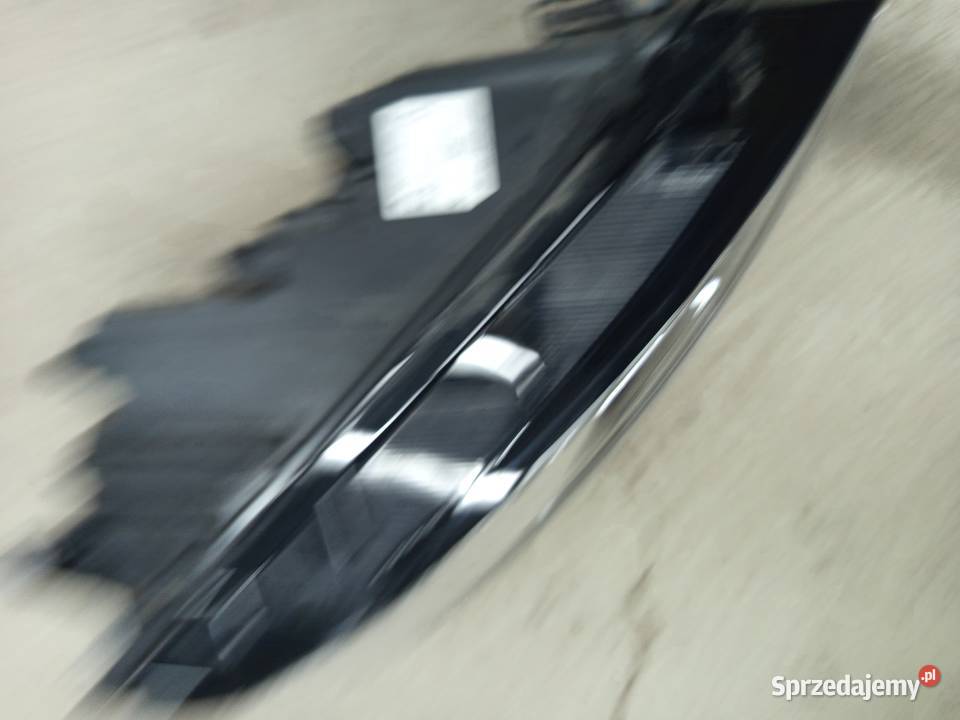 Reflektor prawy Touran 15 roku orginalny Rzeszów