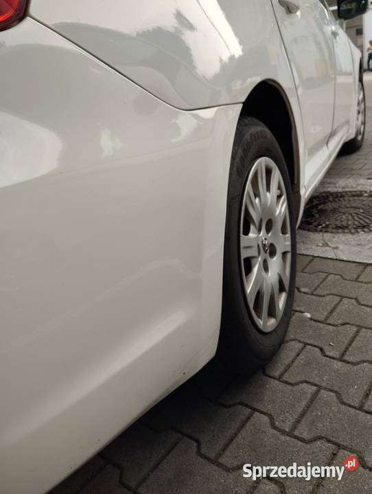 Toyota Avensis sedan salon 2 wl Avensis Nowy Sącz