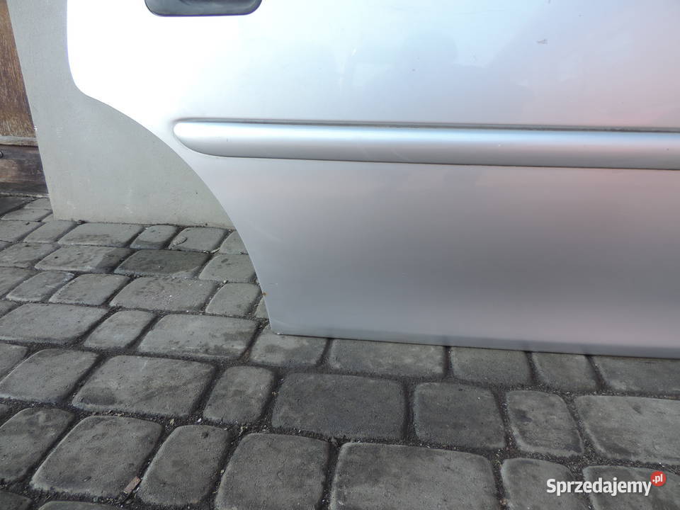 OPEL VECTRA B HB L147 FL DRZWI PRAWY TYŁ małopolskie Nowy Sącz