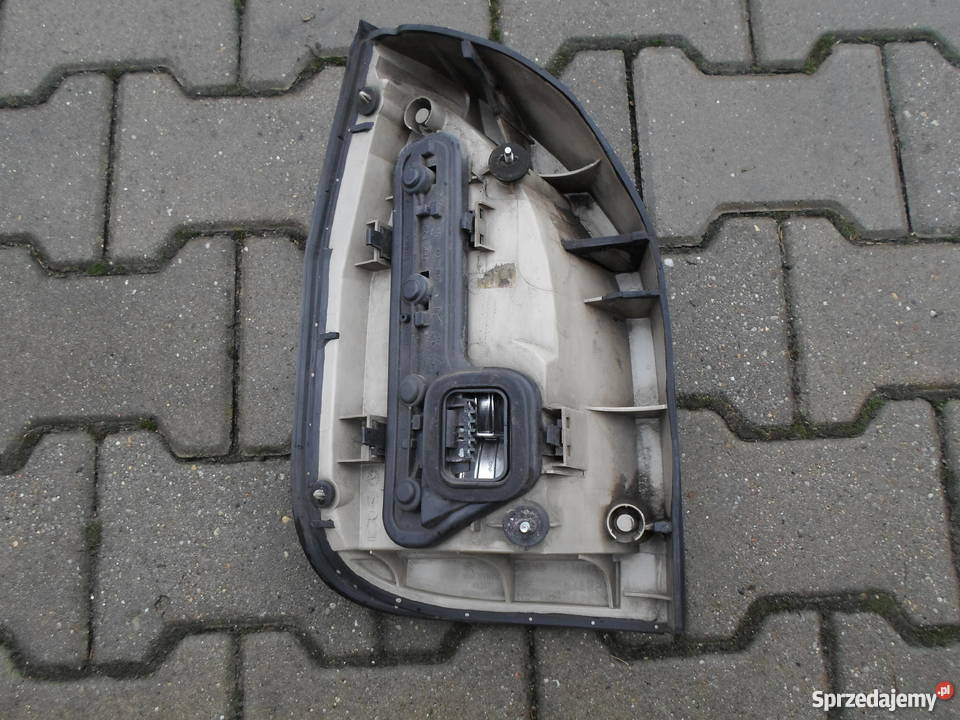 Lampa Opel Zafira Prawy Tył