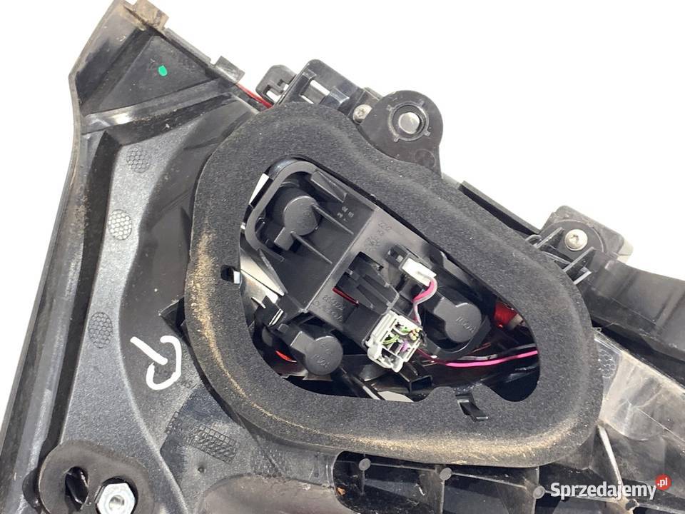 LAMPA PRAWY TYŁ VOLVO V40 31395845 Hatchback osobowe