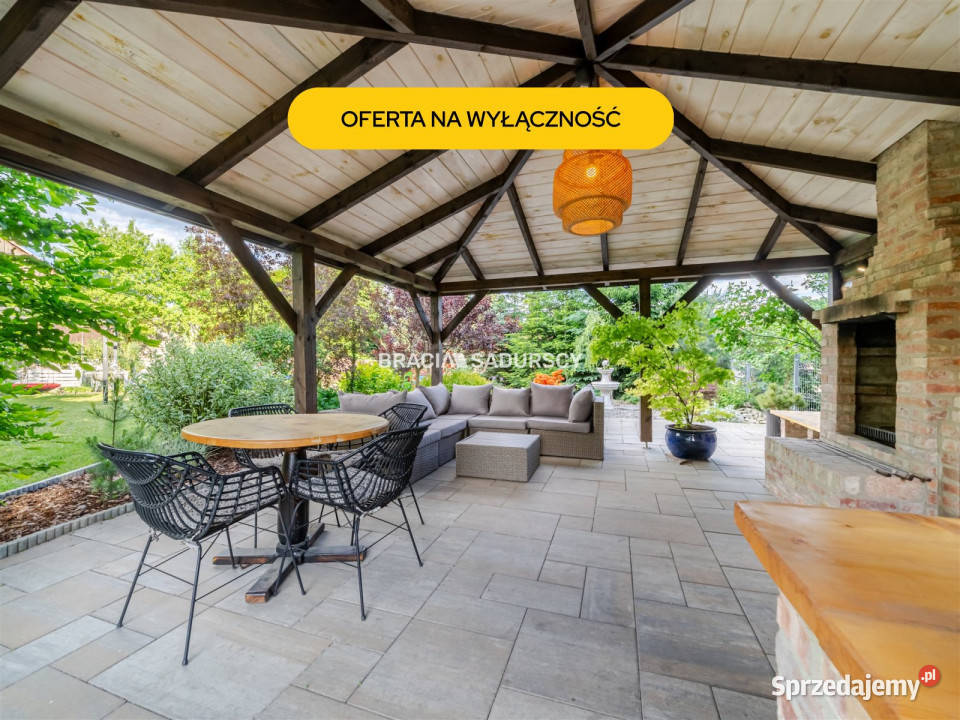 Dom wolnostojący do sprzedania Mników 300m2 1700m2 Sprzedaż