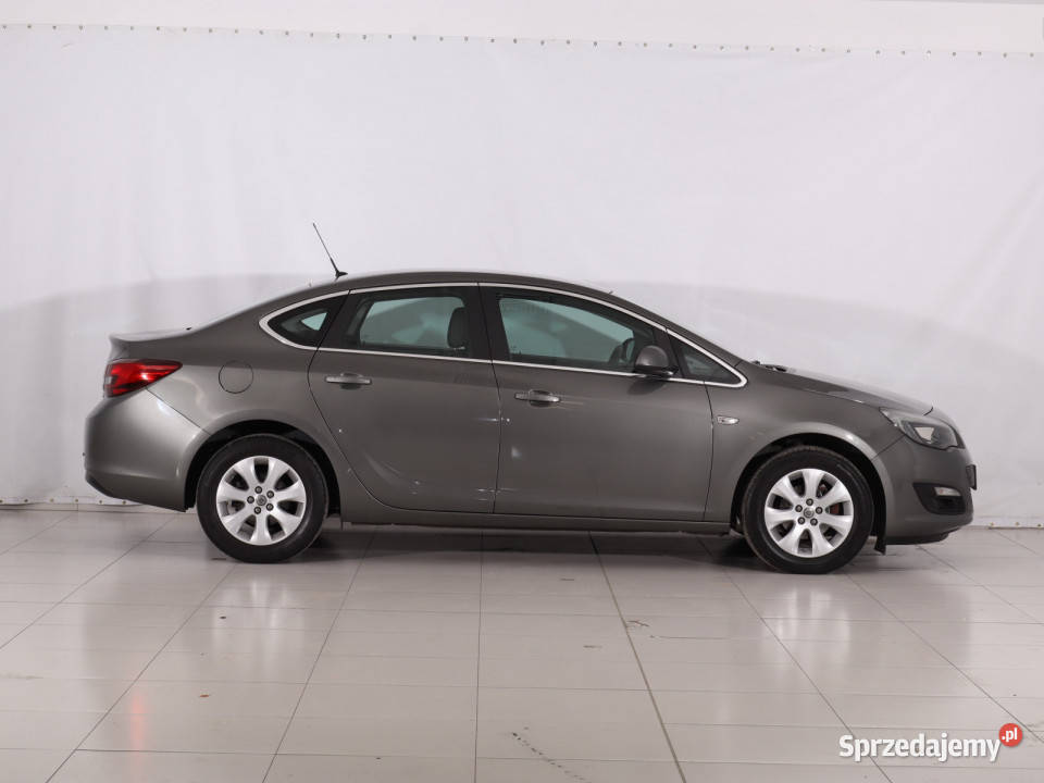 Opel Astra 14 T radio Piaseczno