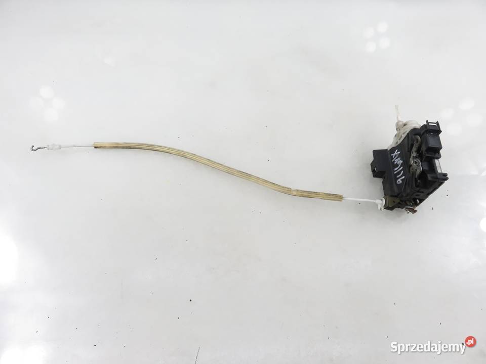 ZAMEK LEWY PRZEDNI AUDI A4 B5 Avant 8D1837015E