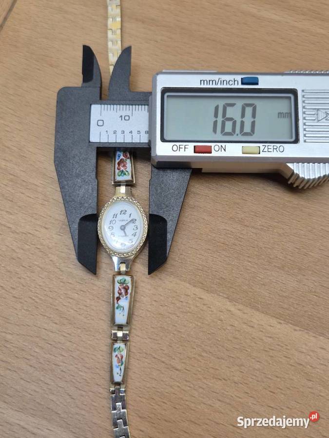 Pozłacany zegarek koktajlowy CzajkaChaika Chorzów