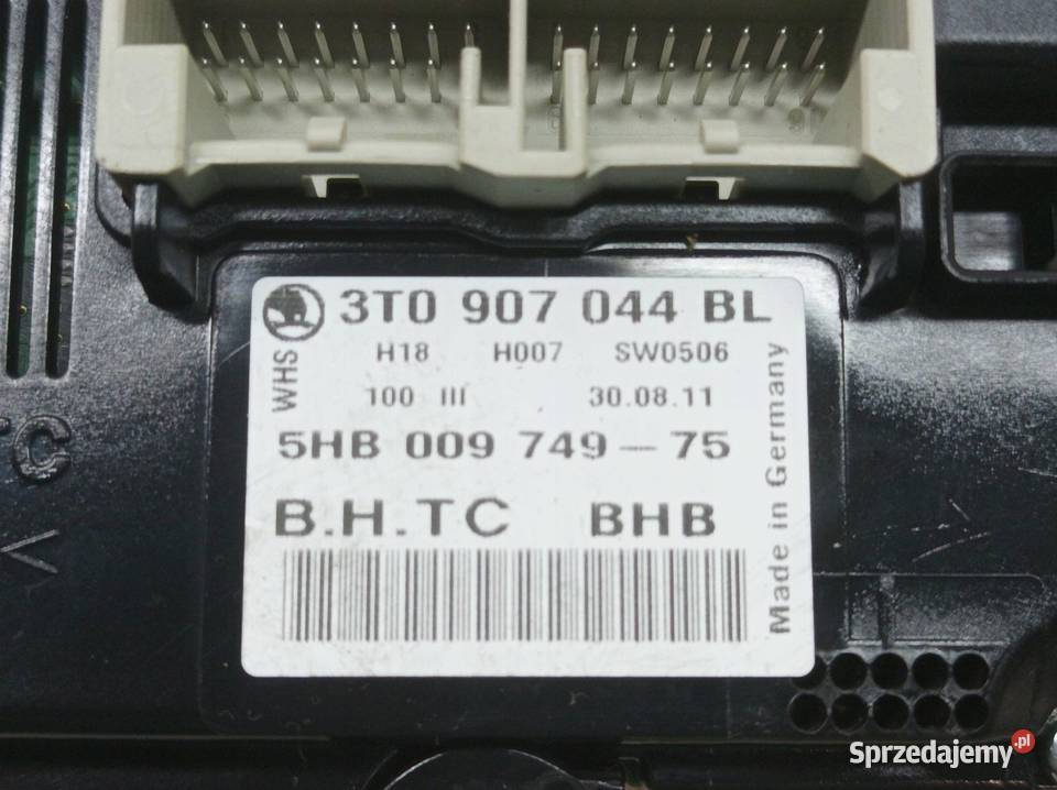 PANEL NAWIEWU 3T0907044BL Skoda Superb II Części samochodowe