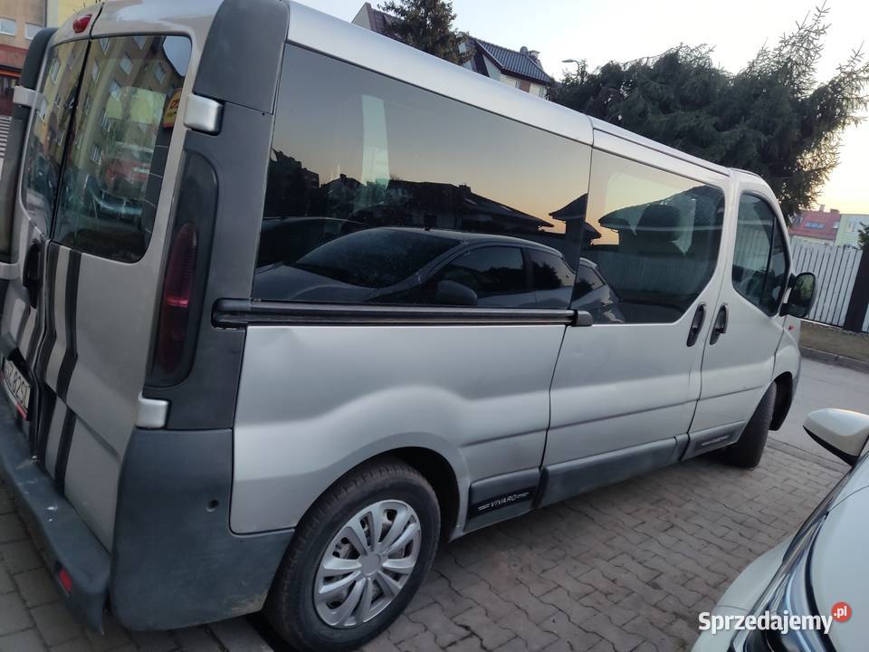 OPEL VIVARO 9osob r2005p19diesel opłaty Samochody dostawcze Elbląg