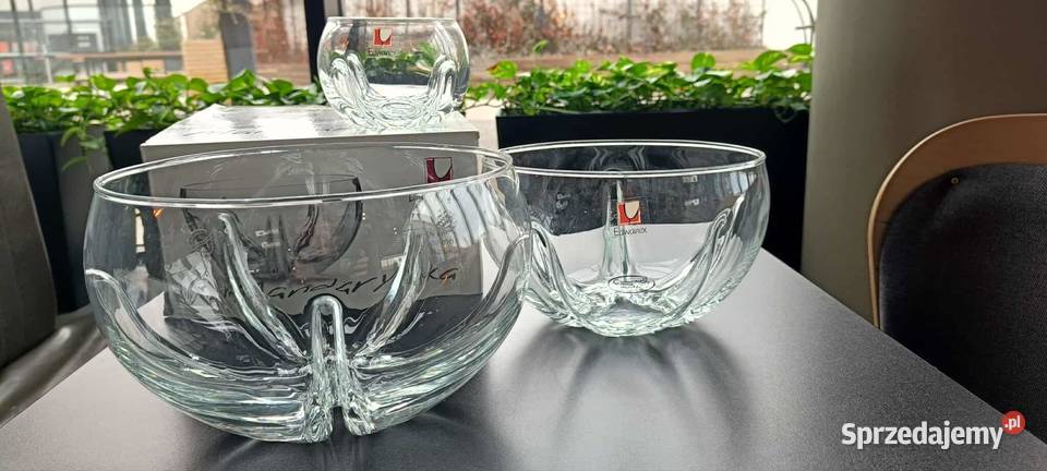 Zestaw 3 szklanych salaterekowocarek przezroczysty Miski Warszawa