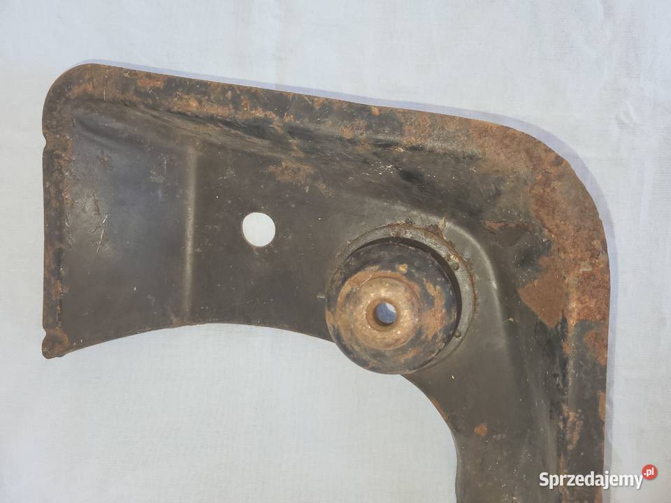 Trabant 601 Nowy wspornik nadkola tylnego Piaseczno