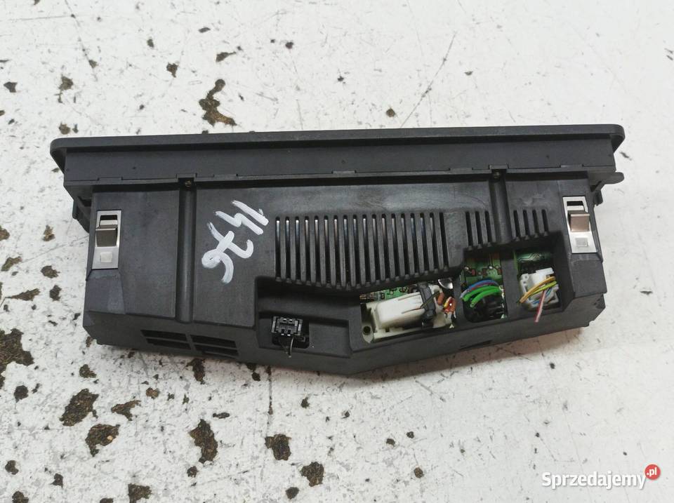PANEL NAWIEWU 8382446 Bmw Seria 3 IV 19982006 świętokrzyskie