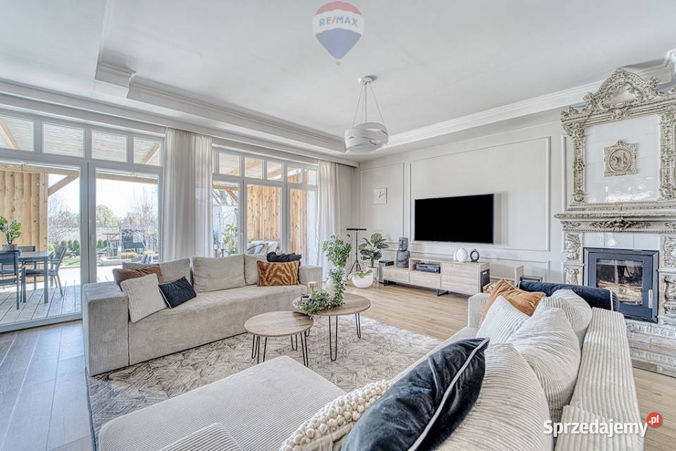 Luksusowa posesja z dostępem do jeziora pomost Nieruchomości