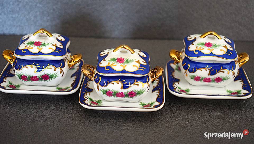 Porcelanowa miniaturka wazy z talerzykiem kujawsko-pomorskie Chełmno