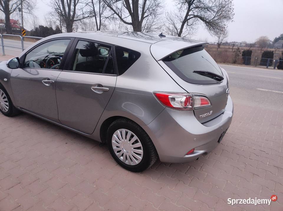 Mazda 3 2012 roku welurowa tapicerka Ryki sprzedam