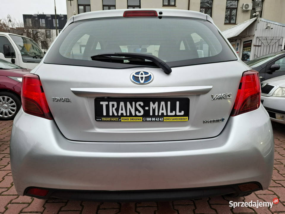 Toyota Yaris 15 Benzyna Hybryda Bezwypadkowa światła przeciwmgielne Lublin