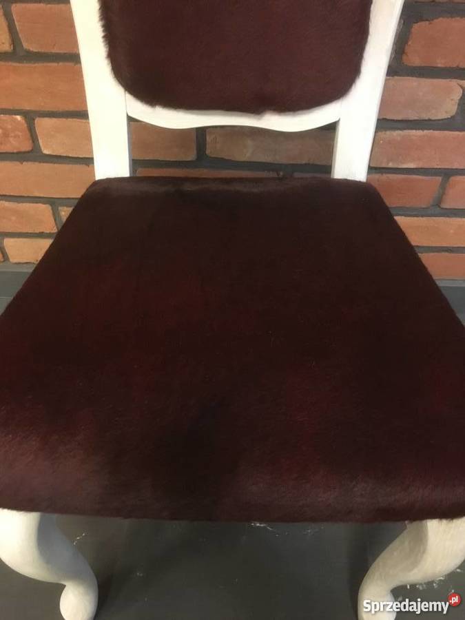 Krzesło bukowe bielone woskiem cielaczek futerko 43cm