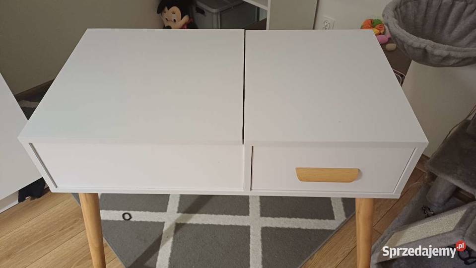 Biała toaletka dziewczynki świętokrzyskie Ożarów sprzedam