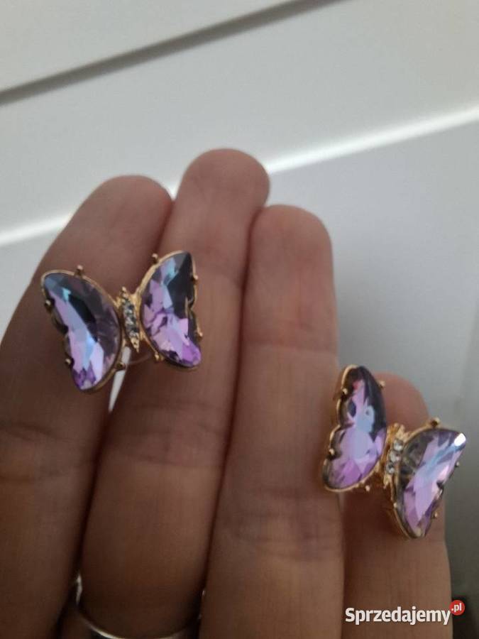 Piękne kolczyki z motylem w gradienciesztyfty Kolczyki Wąbrzeźno sprzedam