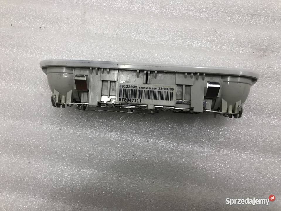 LAMPKA PODSUFITKI AUDI A5 8T 0716 8T0947111 osobowe