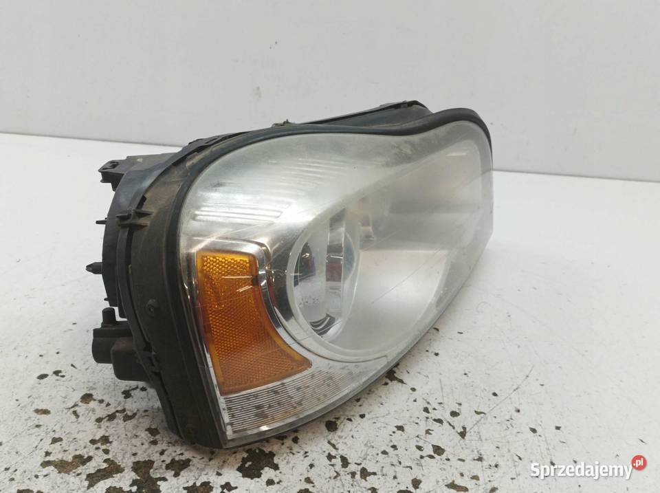 LAMPA PRZÓD PRAWA LIFT XENON 31347076 Volvo XC