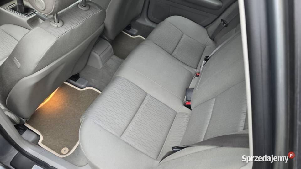 Audi A4 Avant 16 MPI 102 konie mech Prosty i 1600cm3