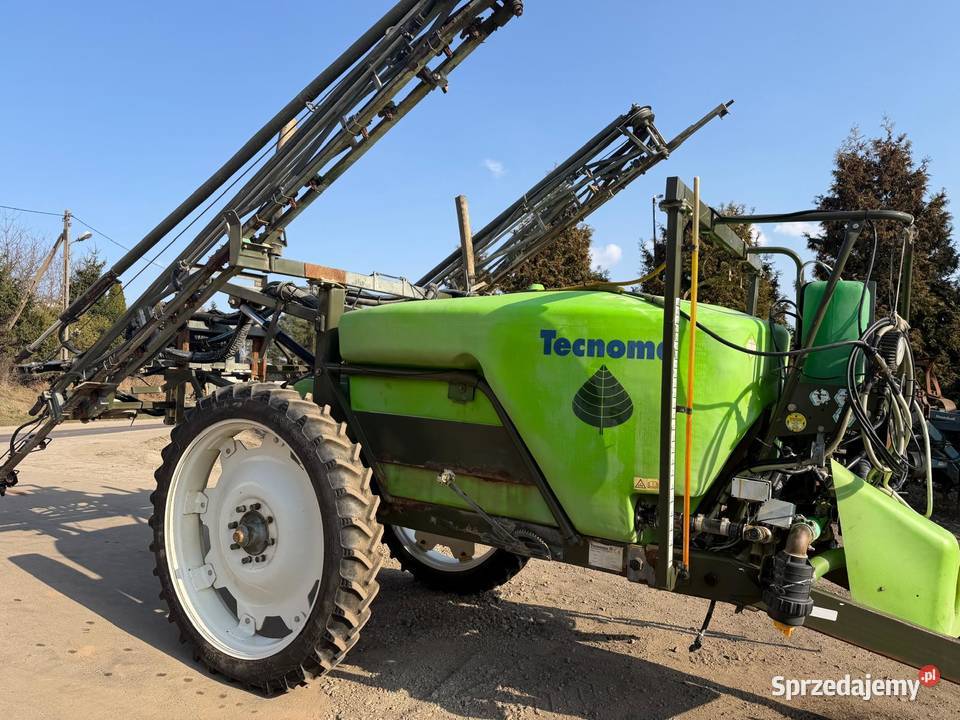Opryskiwacz TECNOMA 2400L beczka 2400 litrów Rolnictwo Nowa Ruda