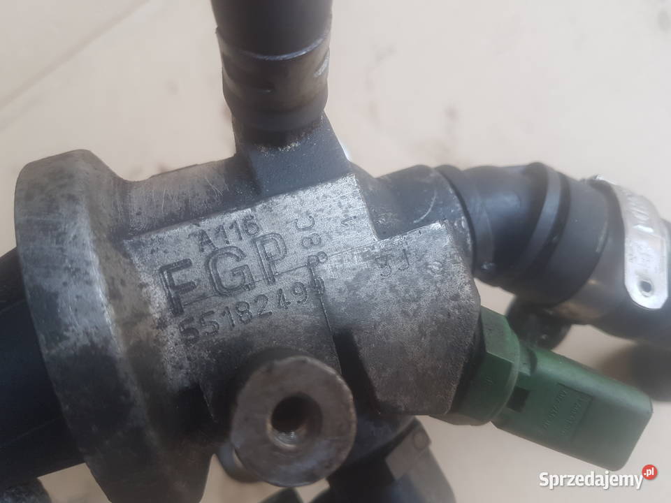 Suzuki Ignis MH 0410 obudowa termostat silnika osobowe dolnośląskie Legnica