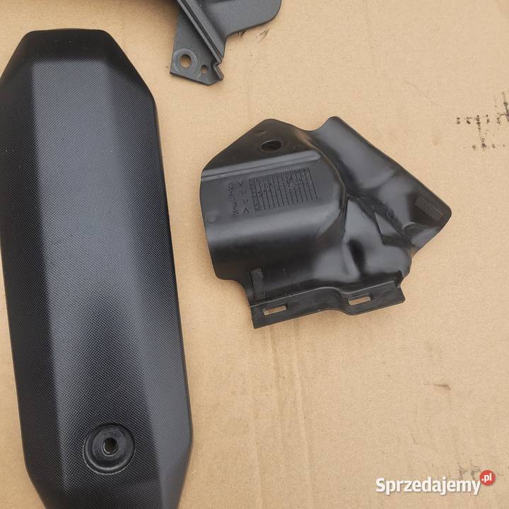 Yamaha MT 07 plastiki wypełnienie schowek