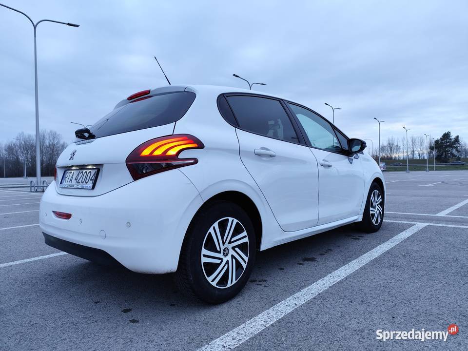 Peugeot 208 10 benzyna nowy rozrząd nieuszkodzony Tarnobrzeg