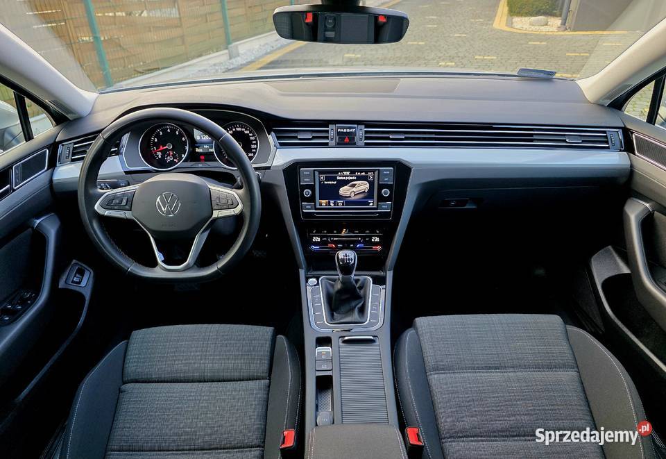 VOLKSWAGEN PASSAT EVO Business 15 TSI 150 Będzin