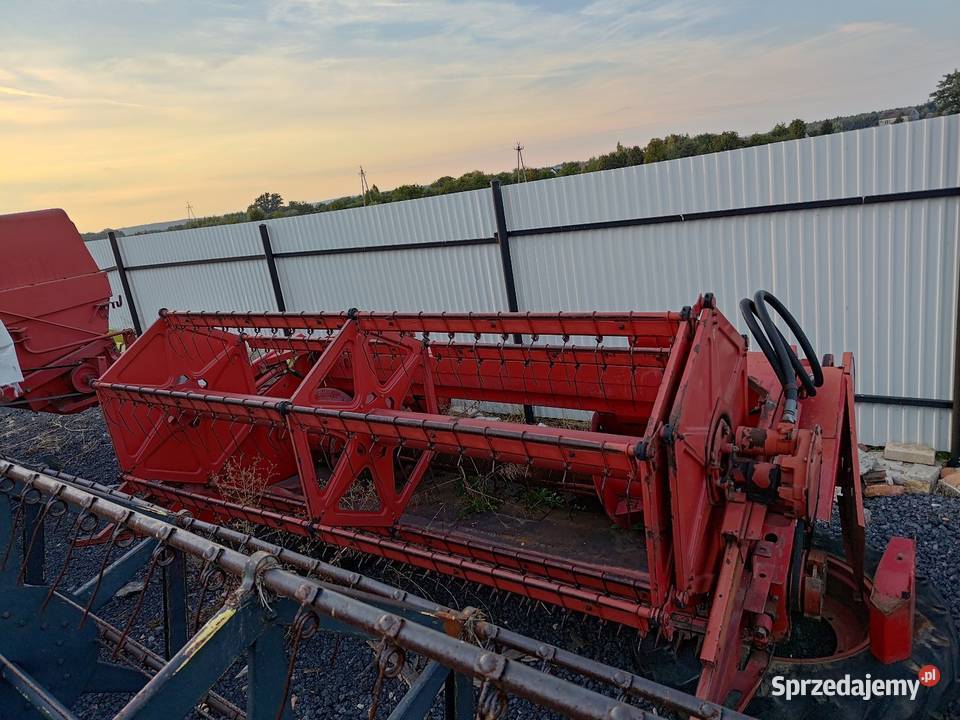 Heder Massey Ferguson 440 inne 3 m świętokrzyskie Bukowie